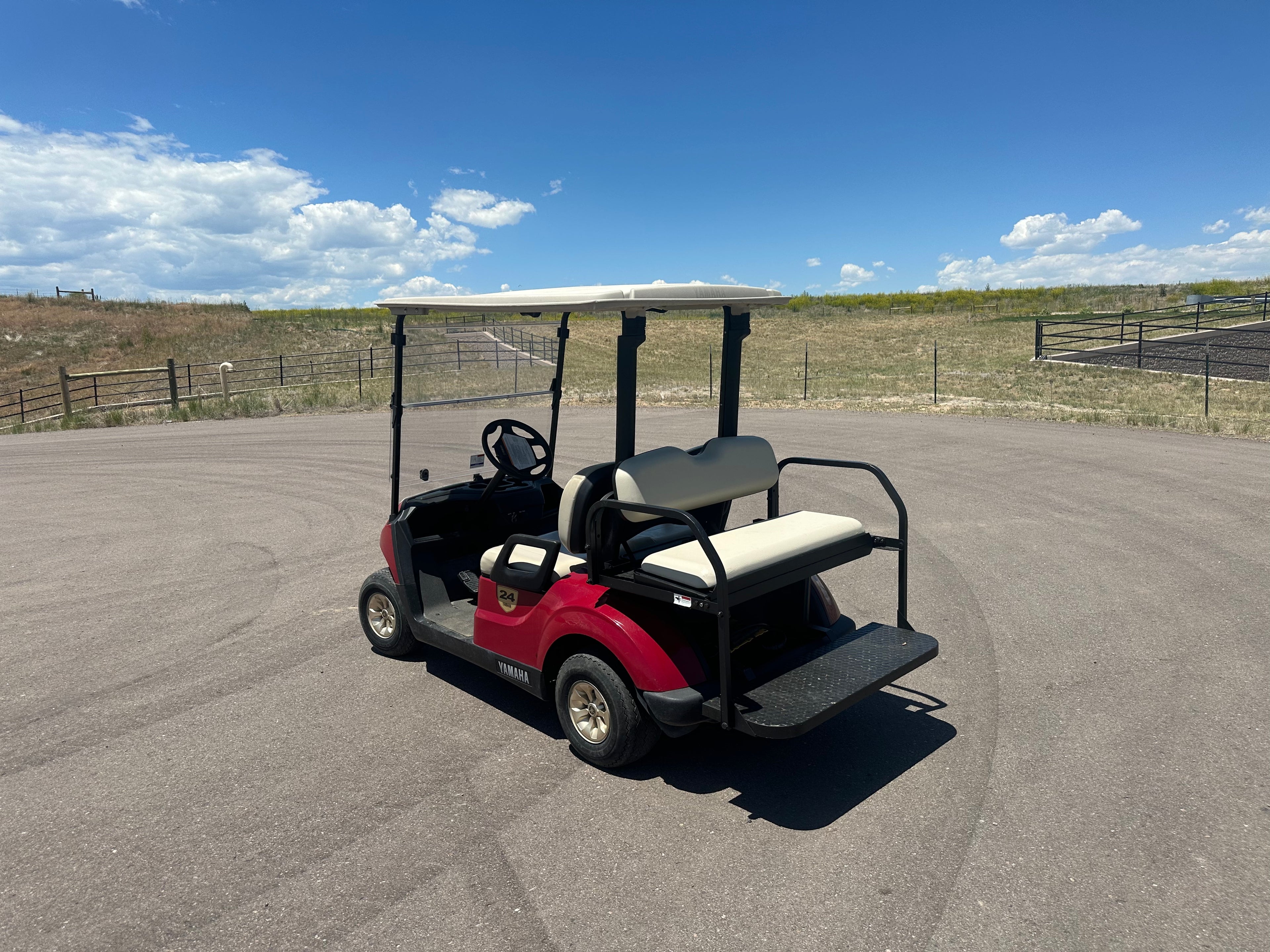 2019 Yamaha	Drive 2 Maroon Lead-Acid 4 Passenger - Electric