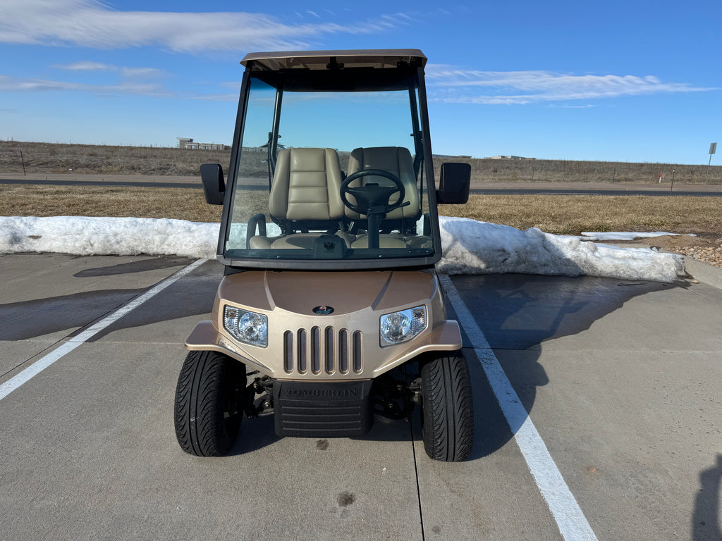 2010 Tomberlin lithium 4 Passenger Golf Cart