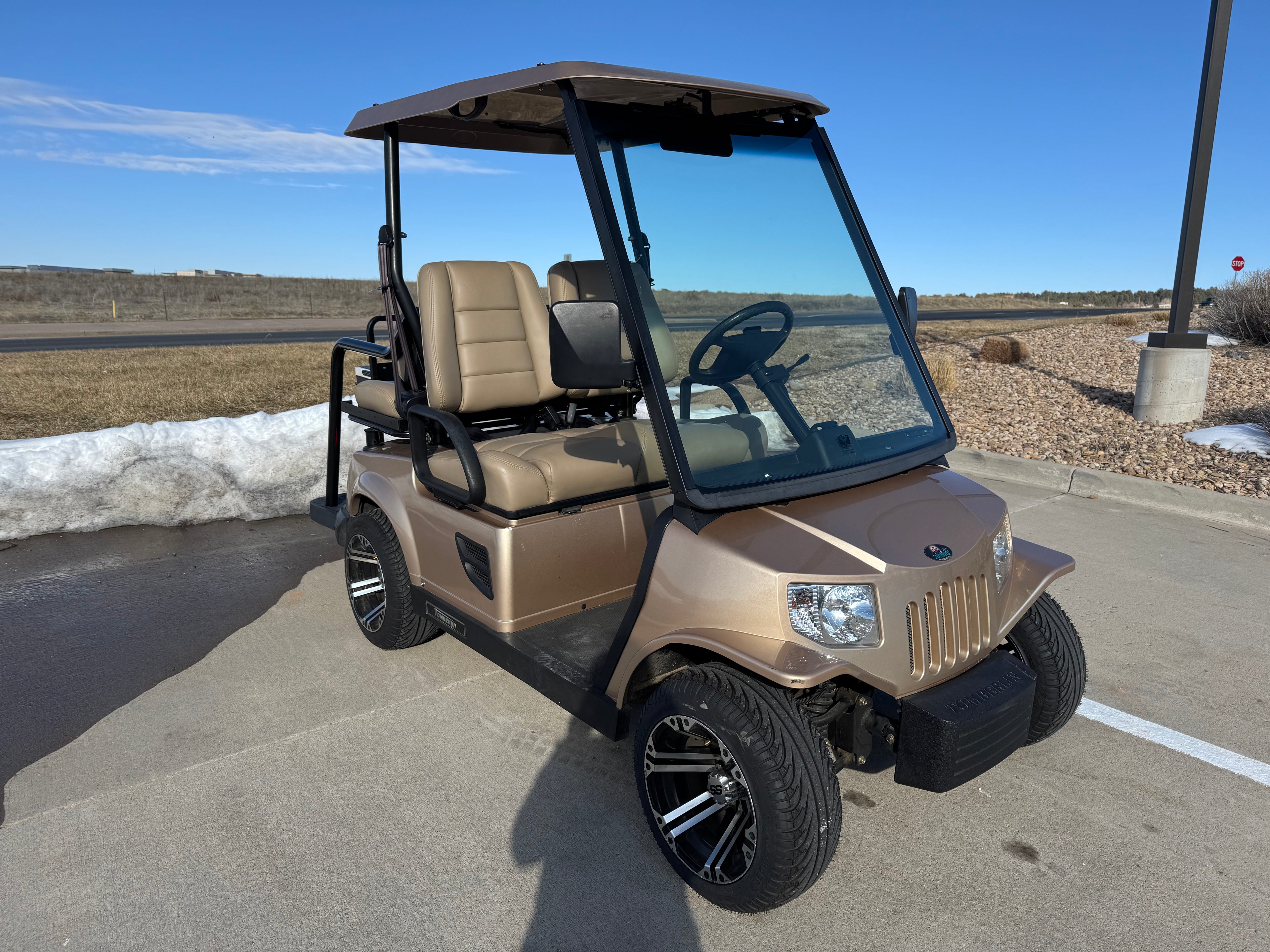 2010 Tomberlin lithium 4 Passenger Golf Cart