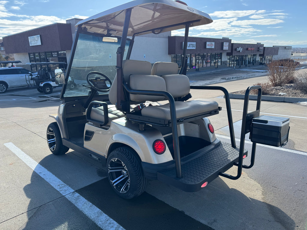 2010 Tomberlin lithium 4 Passenger Golf Cart