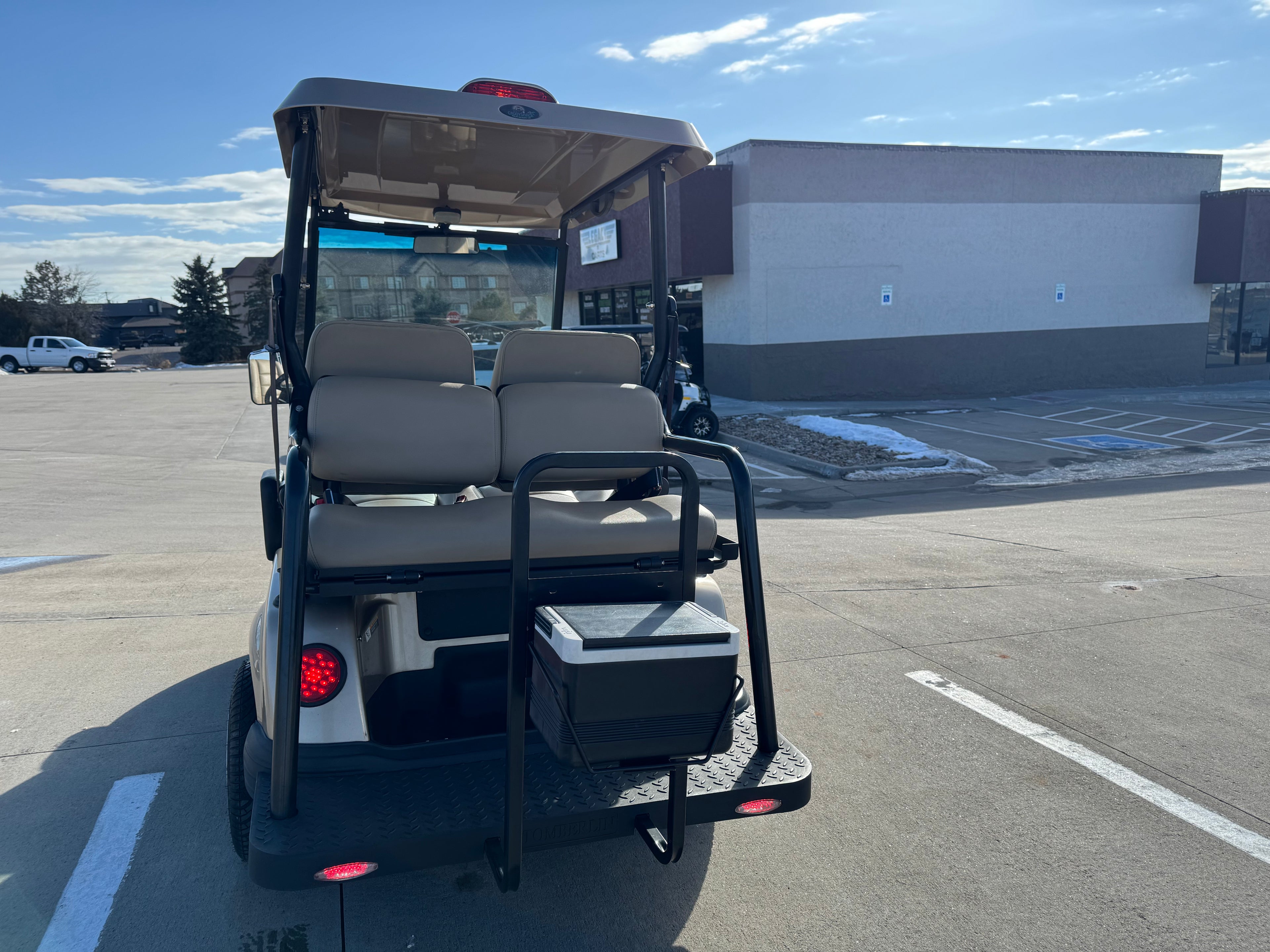 2010 Tomberlin lithium 4 Passenger Golf Cart