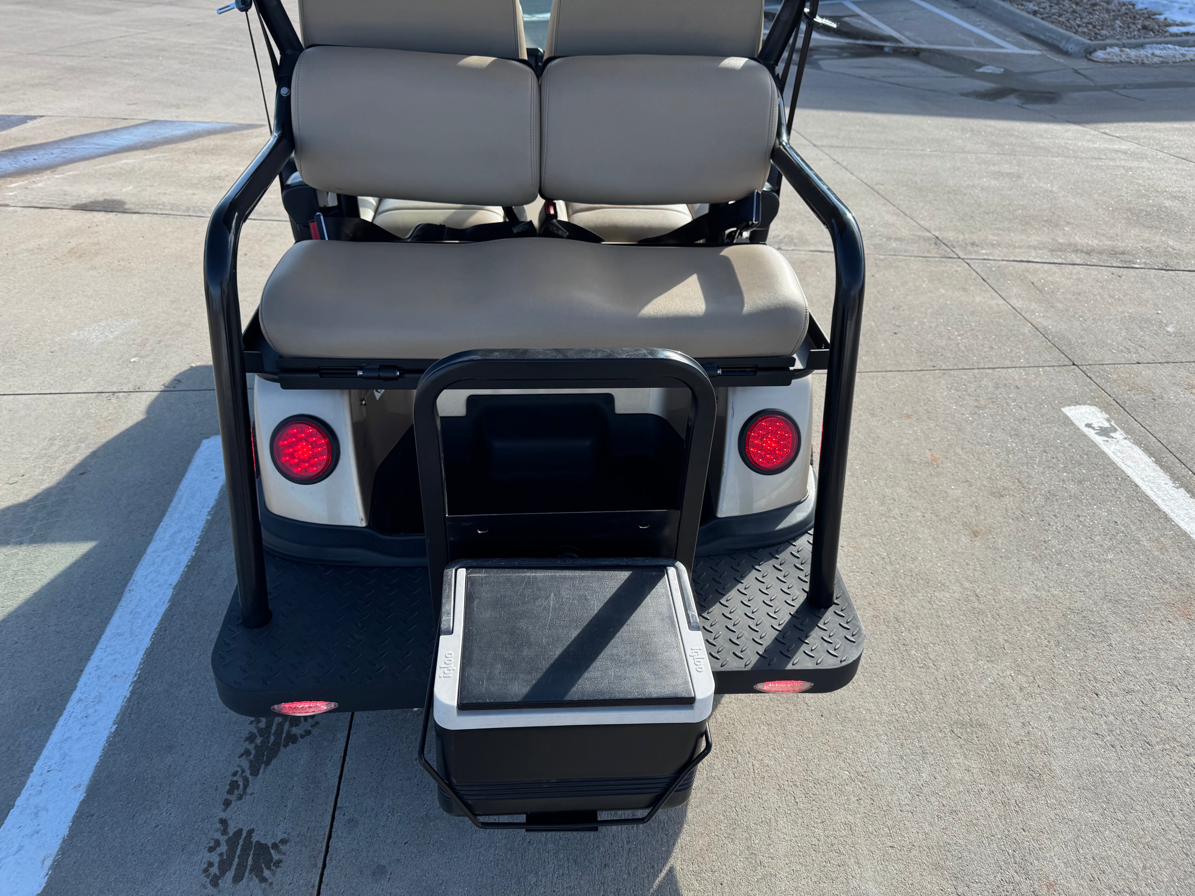 2010 Tomberlin lithium 4 Passenger Golf Cart